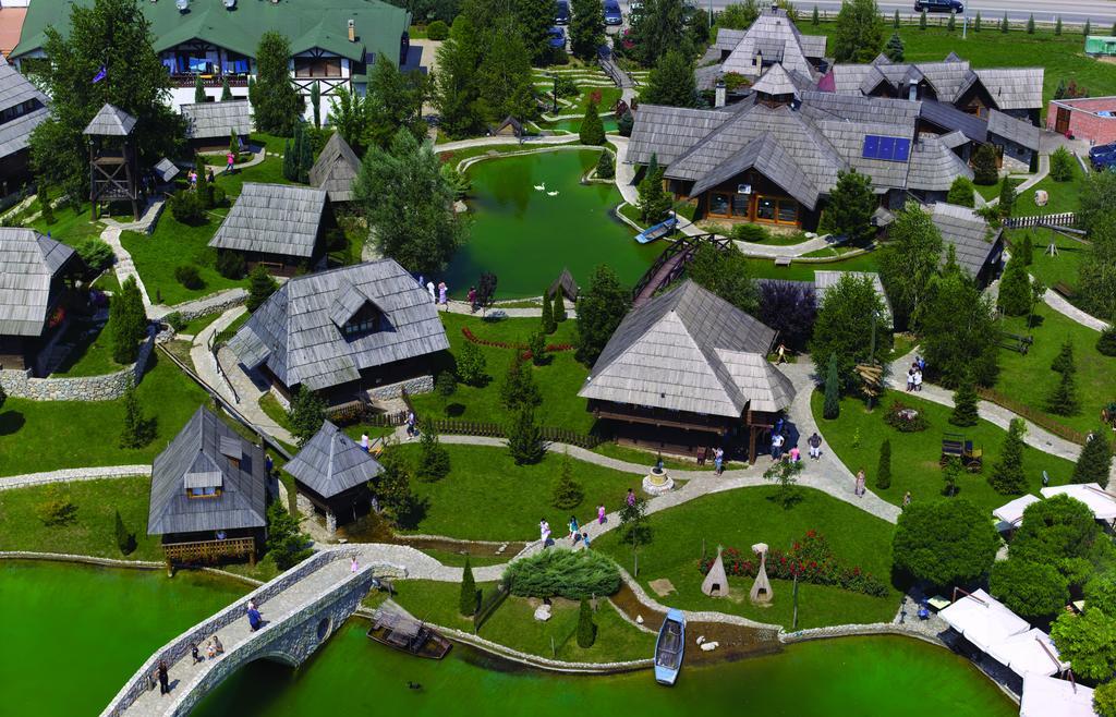 Ethno Village Stanisici ビイェリナ エクステリア 写真