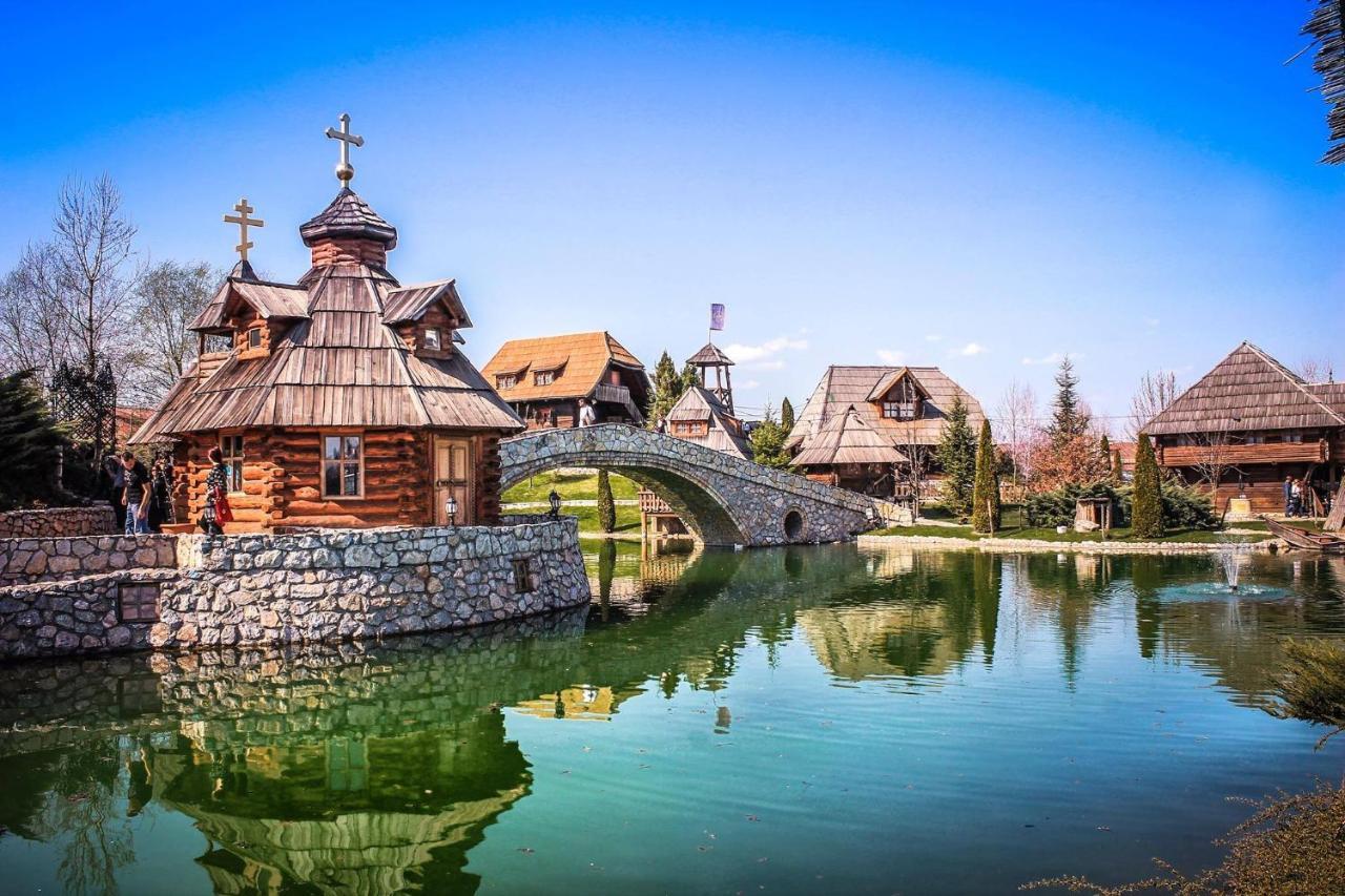 Ethno Village Stanisici ビイェリナ エクステリア 写真