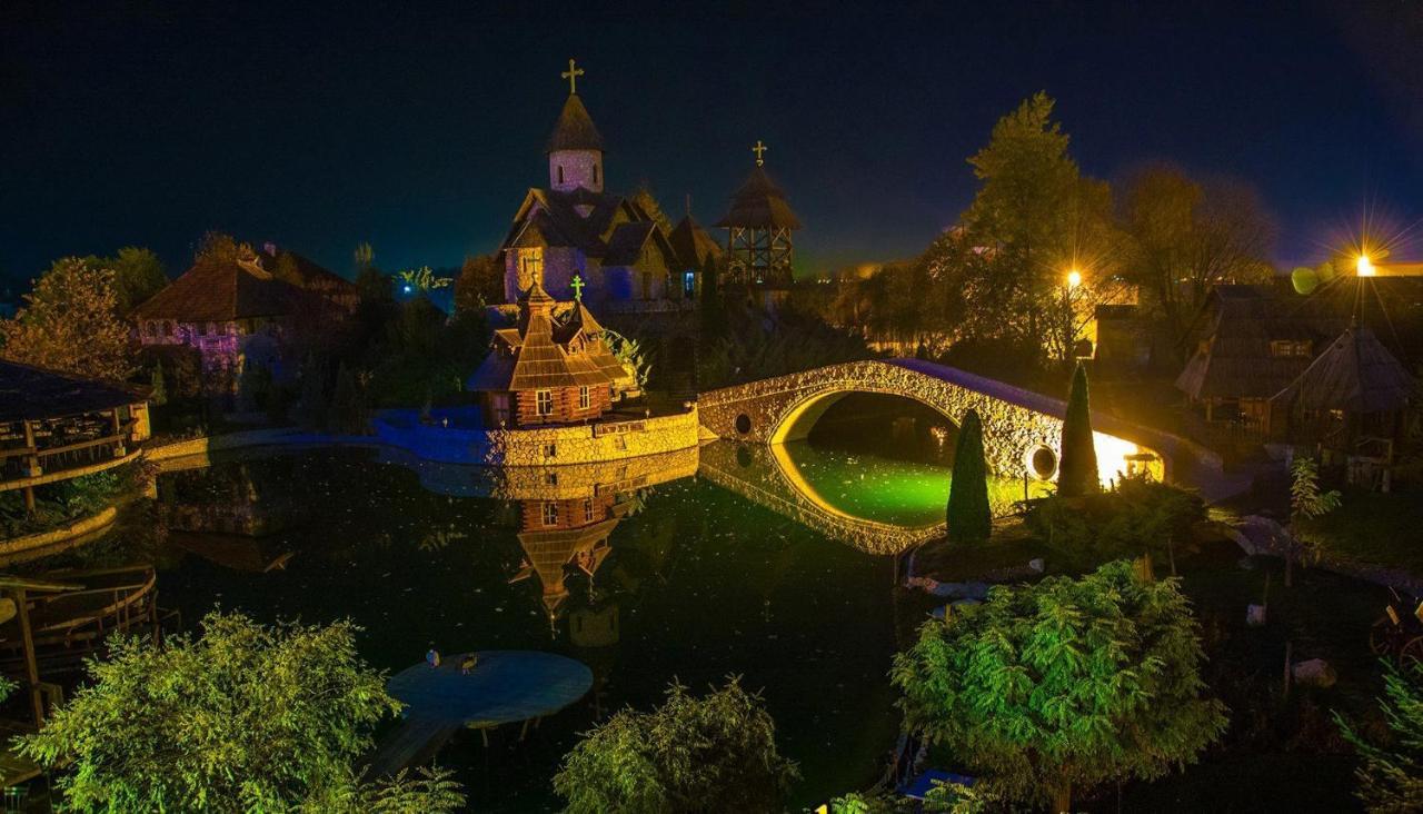 Ethno Village Stanisici ビイェリナ エクステリア 写真