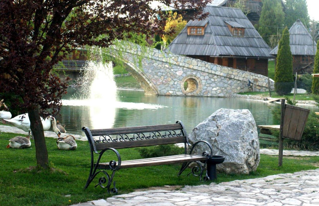 Ethno Village Stanisici ビイェリナ エクステリア 写真