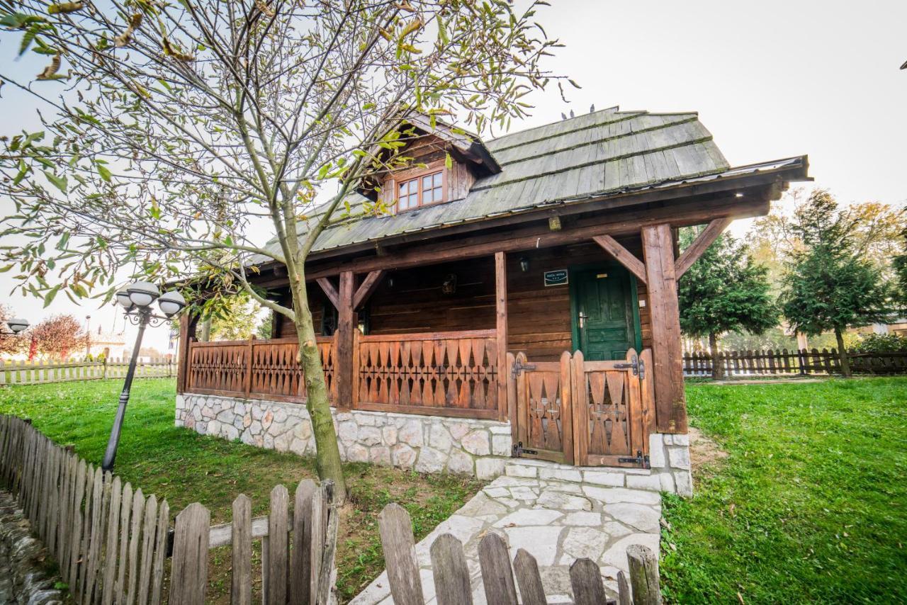 Ethno Village Stanisici ビイェリナ 部屋 写真